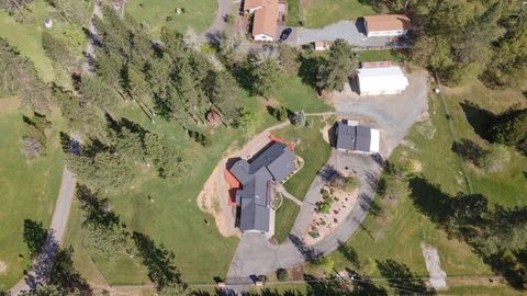 Tiny photo for 201 Hoffman Way, Grants Pass, OR 97526 (MLS # 220219682)