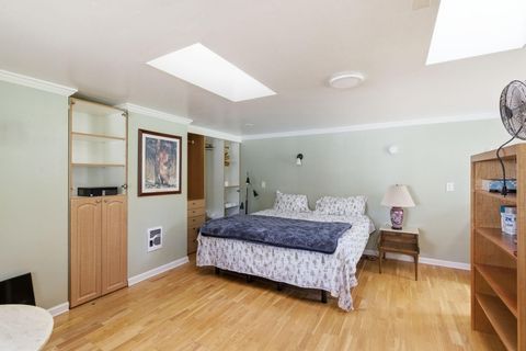 Tiny photo for 201 Hoffman Way, Grants Pass, OR 97526 (MLS # 220219682)