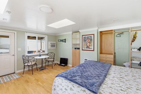 Tiny photo for 201 Hoffman Way, Grants Pass, OR 97526 (MLS # 220219682)