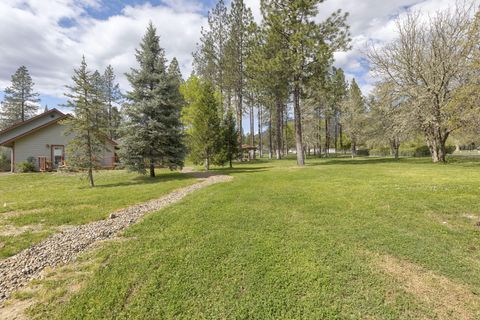 Tiny photo for 201 Hoffman Way, Grants Pass, OR 97526 (MLS # 220219682)