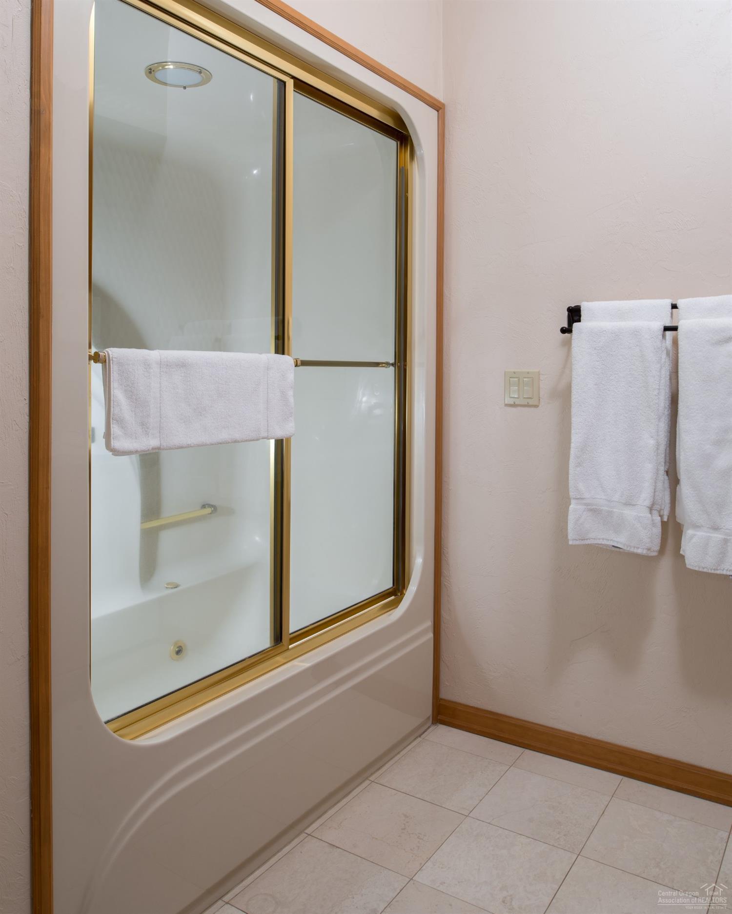 StoneTH - Residential