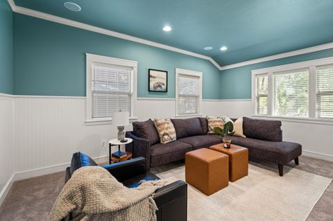 Tiny photo for 1625 Peachey Road, Ashland, OR 97520 (MLS # 220220059)