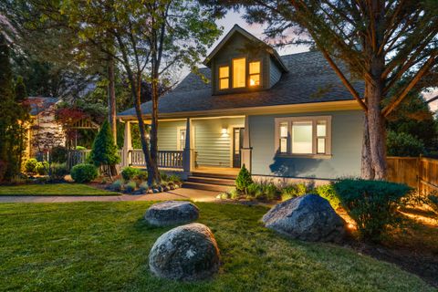 Tiny photo for 1625 Peachey Road, Ashland, OR 97520 (MLS # 220220059)