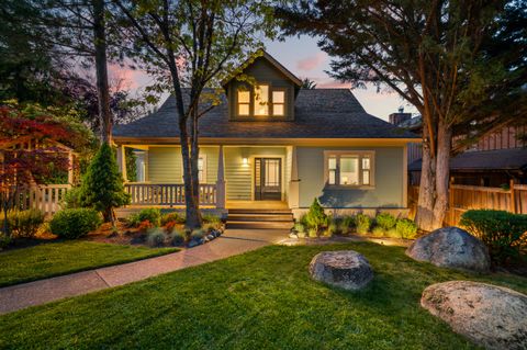 1625 Peachey Road Ashland OR 97520