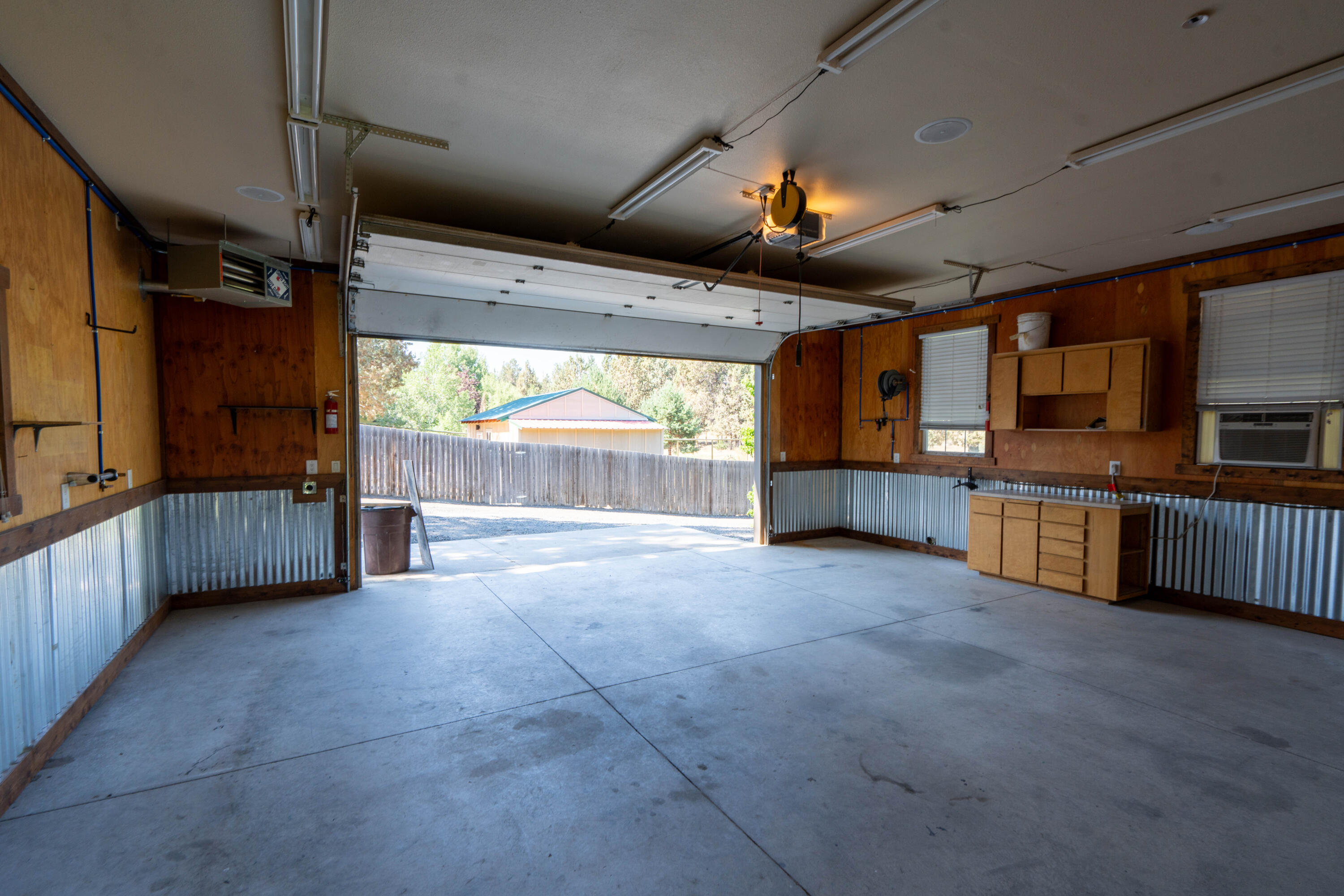 Desc Rvr Hmst Rimrk - Residential