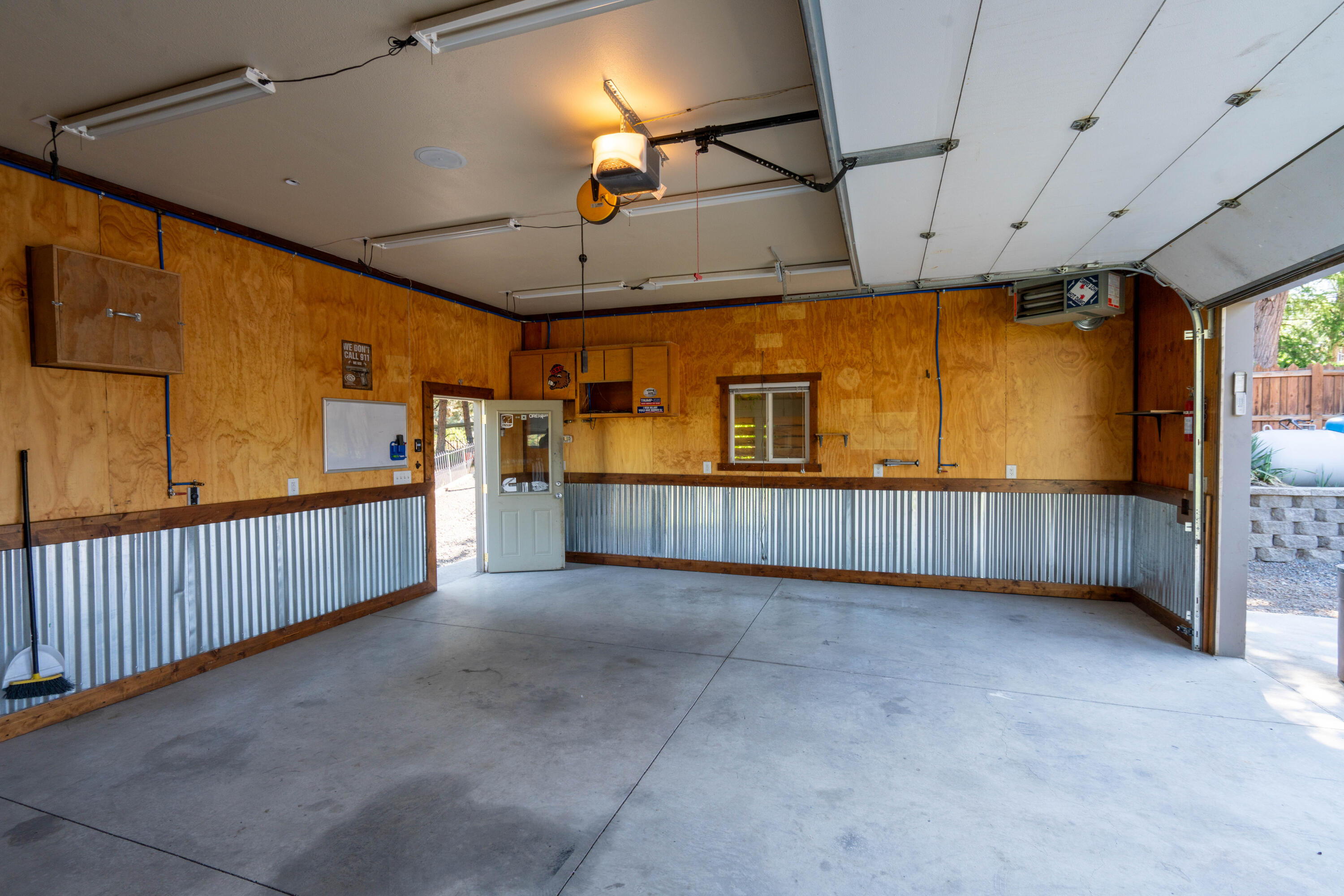 Desc Rvr Hmst Rimrk - Residential