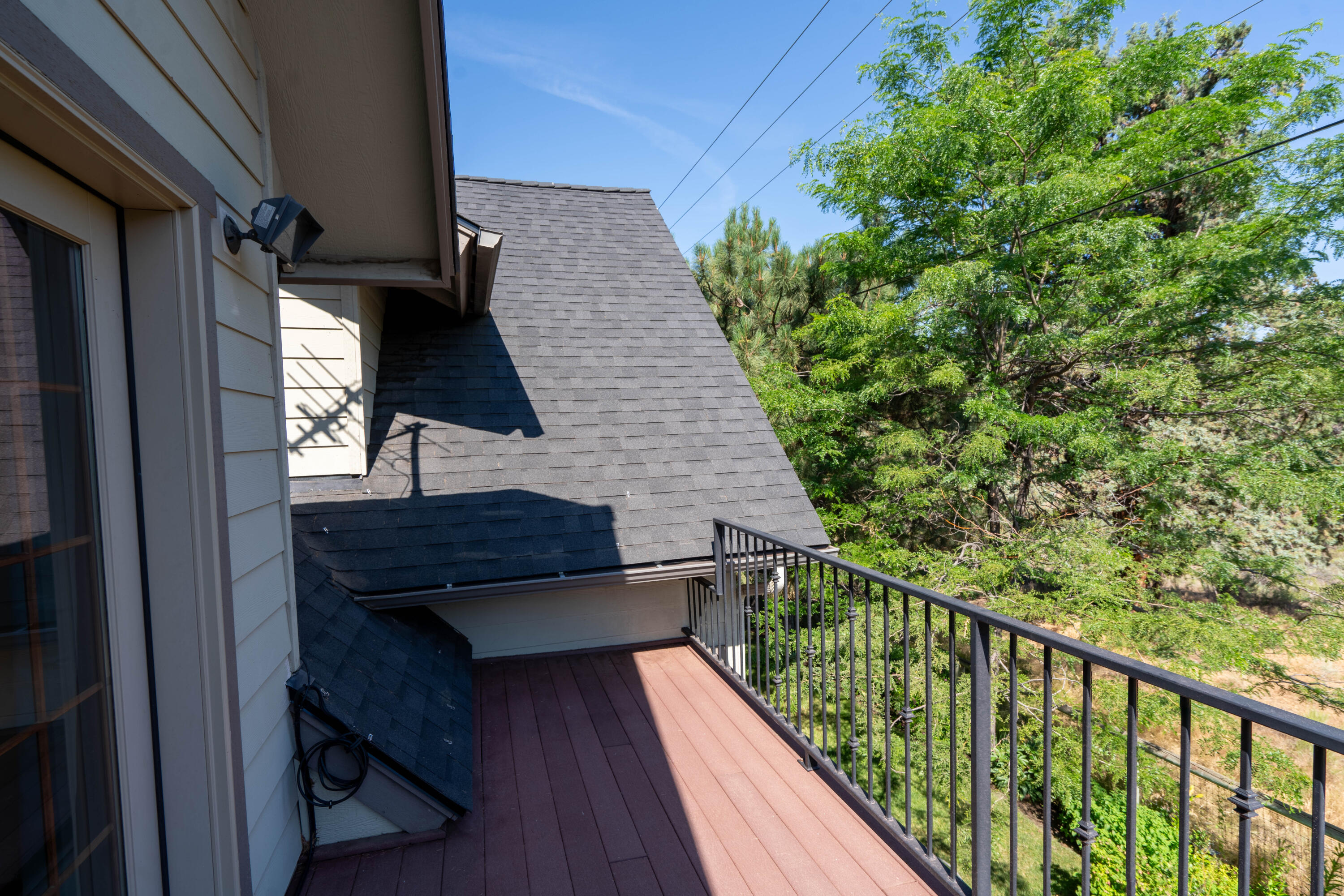 Desc Rvr Hmst Rimrk - Residential