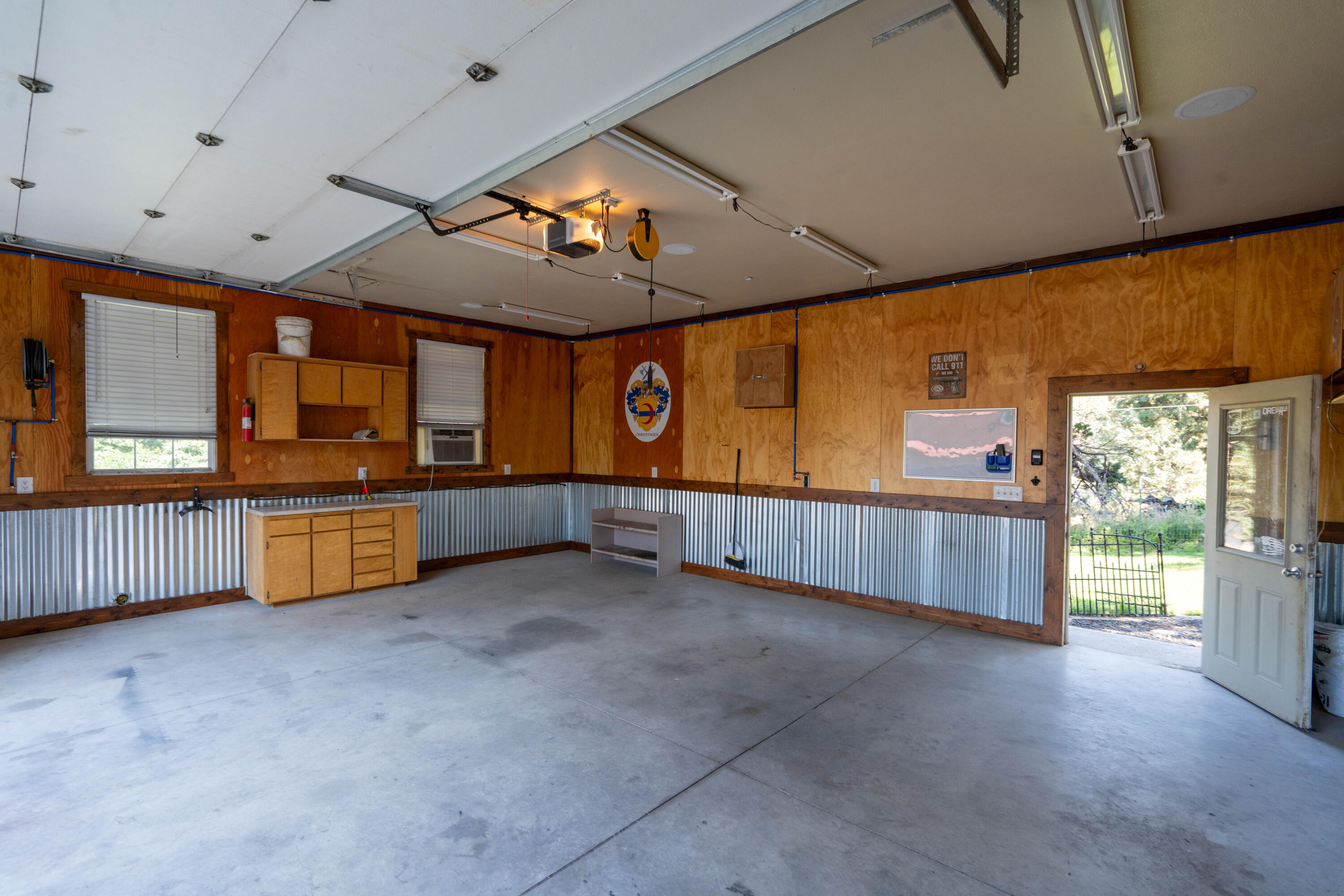 Desc Rvr Hmst Rimrk - Residential