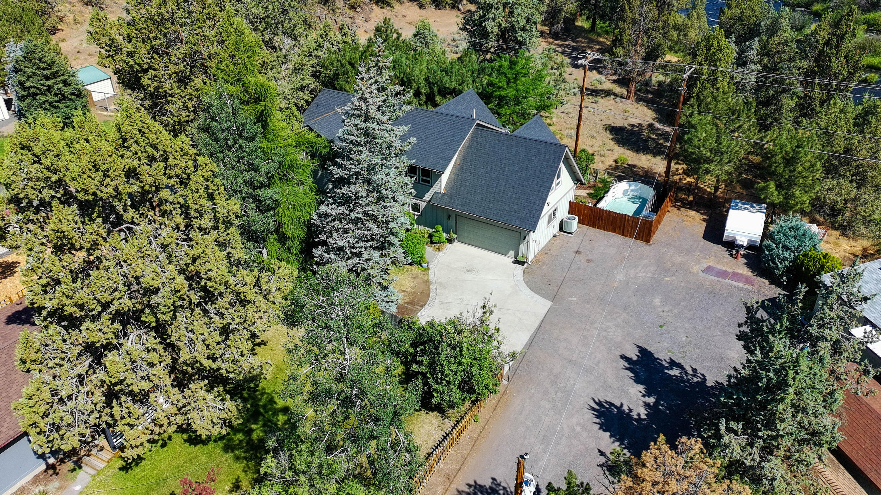 Desc Rvr Hmst Rimrk - Residential