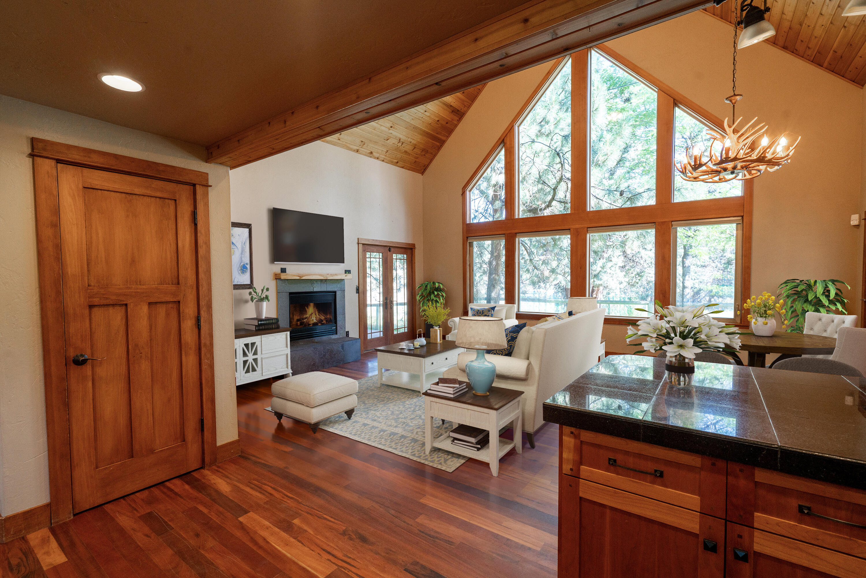 Desc Rvr Hmst Rimrk - Residential