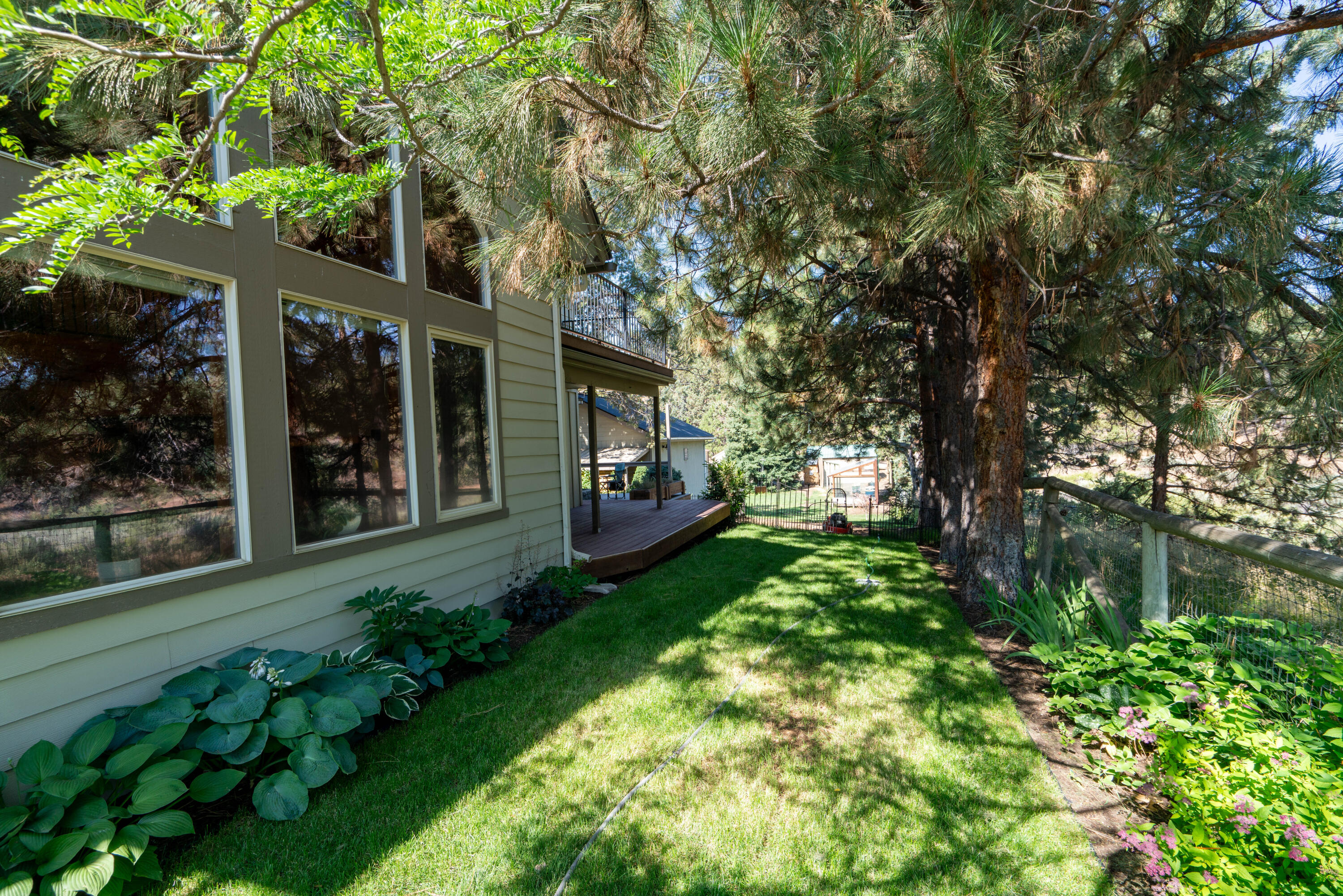 Desc Rvr Hmst Rimrk - Residential