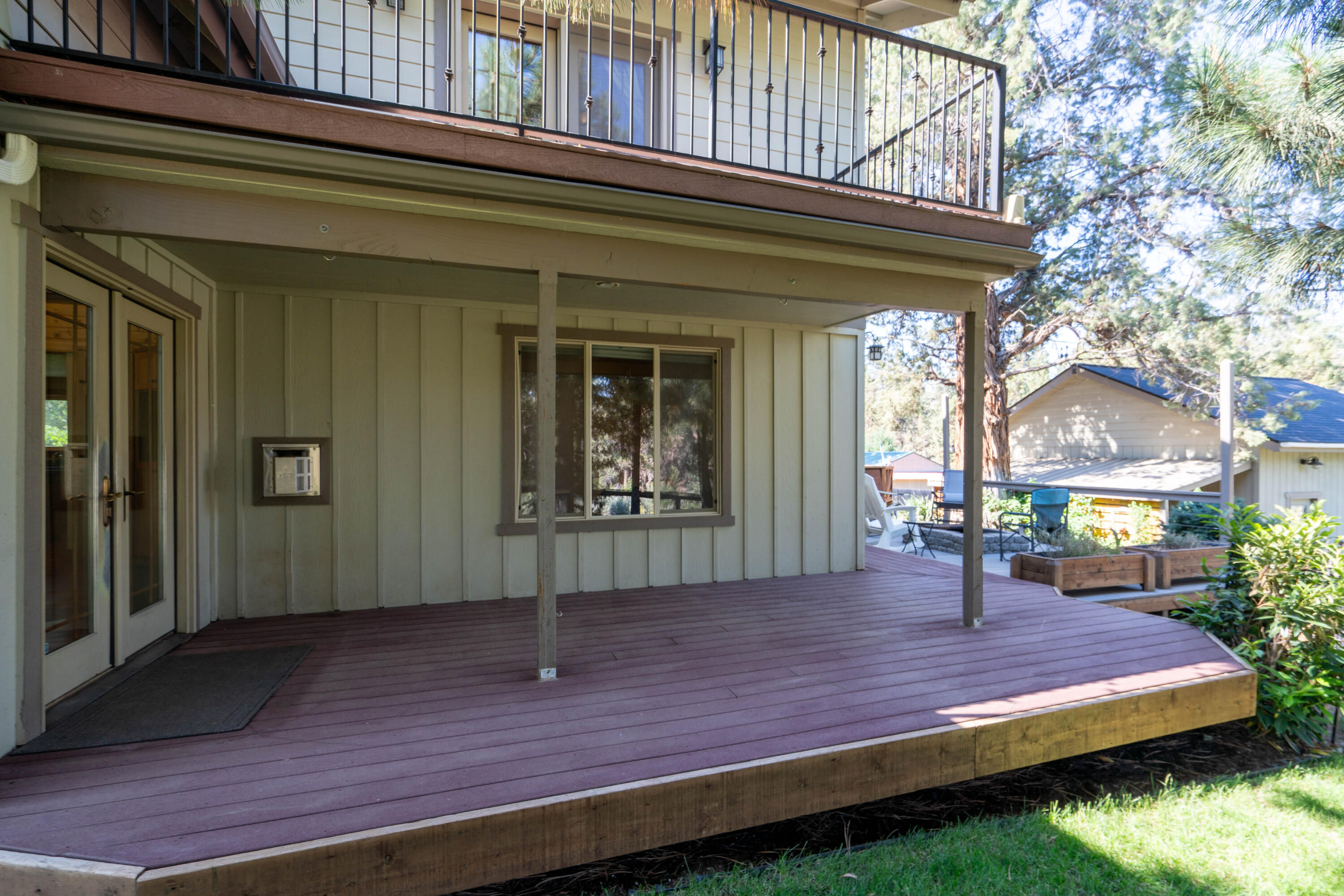 Desc Rvr Hmst Rimrk - Residential