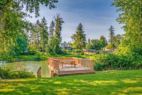 Tiny photo for 442 Ashwood Drive, Grants Pass, OR 97526 (MLS # 220214324)