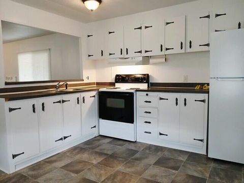 Tiny photo for 442 Ashwood Drive, Grants Pass, OR 97526 (MLS # 220214324)