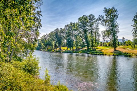 Tiny photo for 442 Ashwood Drive, Grants Pass, OR 97526 (MLS # 220214324)