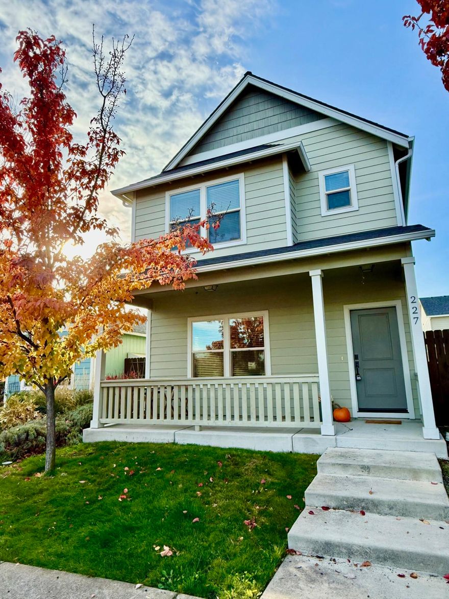 Wonderful opportunity in the Clearview subdivision in Talent. This home was built in 2014 and beautifully designed with many upgrades including custom cabinetry, leathered granite counter tops and stainless steel appliances in the kitchen. Tiled floors and granite in the bathrooms. The interior has been freshly painted. 9 foot ceilings downstairs and an open concept kitchen./dining room/family room. Upstairs there are 3 bedrooms with lovely mountain views, 2 full  bathrooms, and laundry area. The primary bedroom has vaulted ceilings, an en suite bathroom and walk in closet. Hunter Douglas window coverings throughout. Detached 2 car garage with covered walkway is accessed in the alley behind the home. Close to downtown. Low HOA dues. Great opportunity for home ownership and great rental potential.