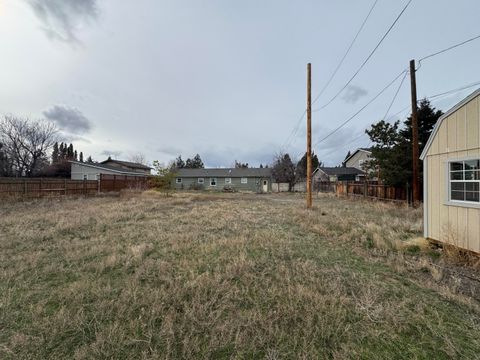 Tiny photo for 930 NW Canyon Drive, Redmond, OR 97756 (MLS # 220217093)