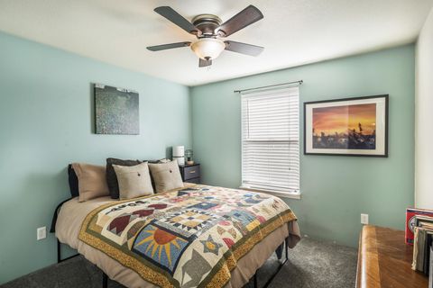 Tiny photo for 692 NE Fieldstone Lane, Prineville, OR 97754 (MLS # 220212950)