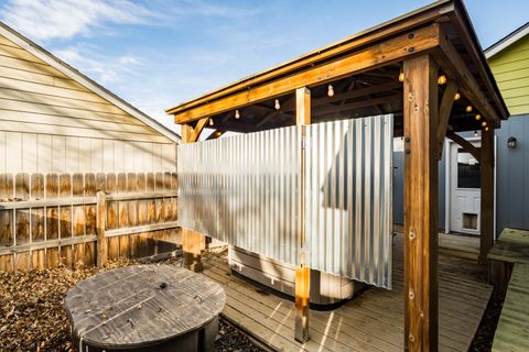 Tiny photo for 692 NE Fieldstone Lane, Prineville, OR 97754 (MLS # 220212950)