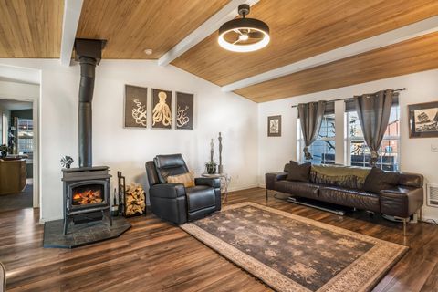 Tiny photo for 692 NE Fieldstone Lane, Prineville, OR 97754 (MLS # 220212950)