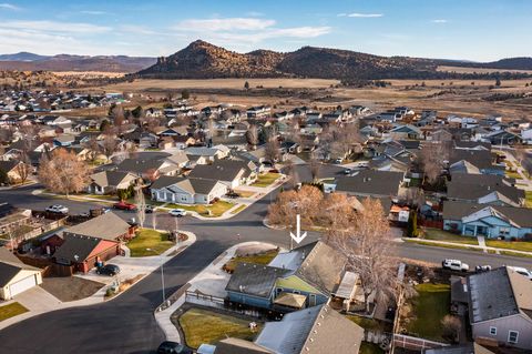 Tiny photo for 692 NE Fieldstone Lane, Prineville, OR 97754 (MLS # 220212950)