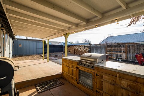 Tiny photo for 692 NE Fieldstone Lane, Prineville, OR 97754 (MLS # 220212950)