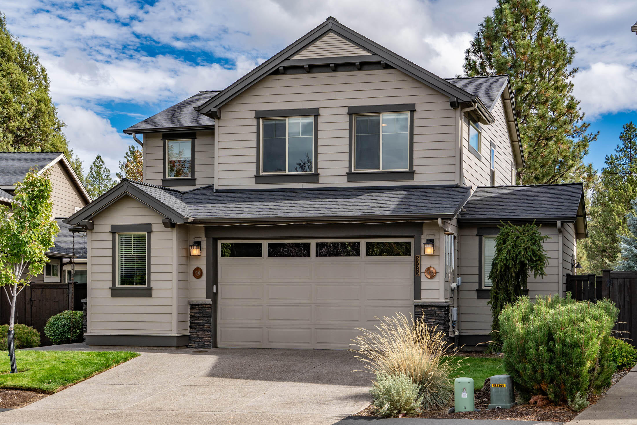 60523 Hedgewood Lane