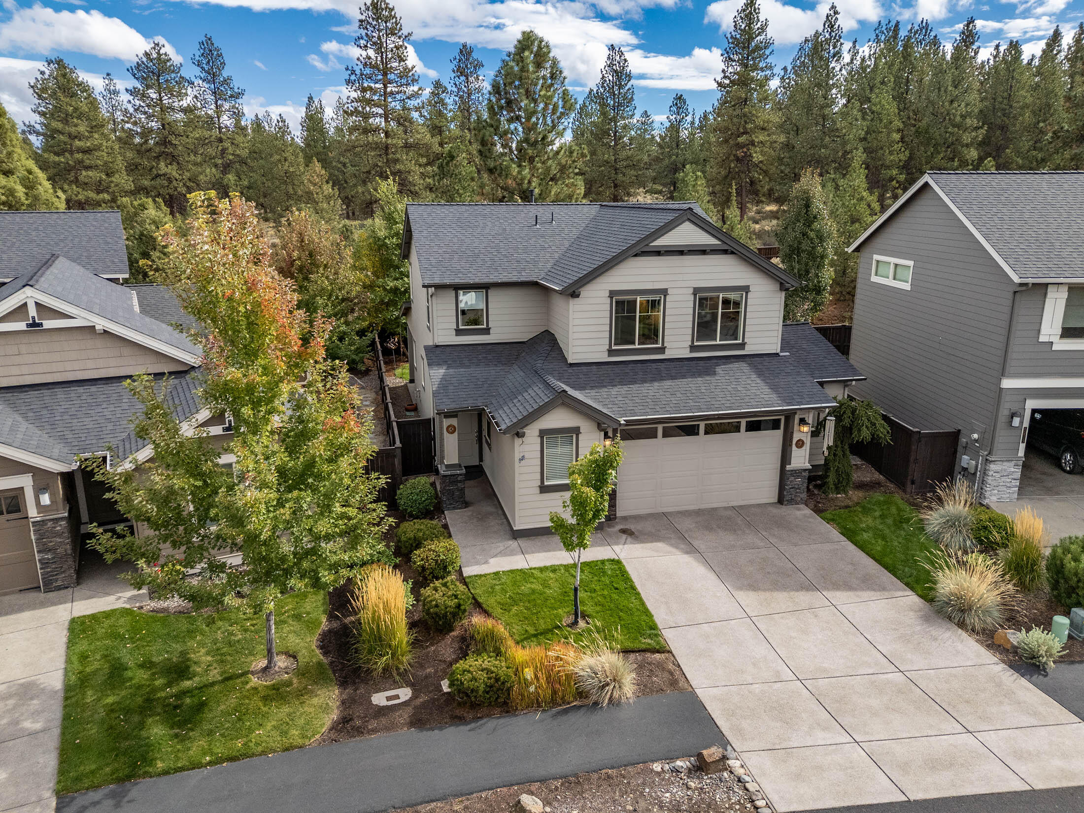 60523 Hedgewood Lane