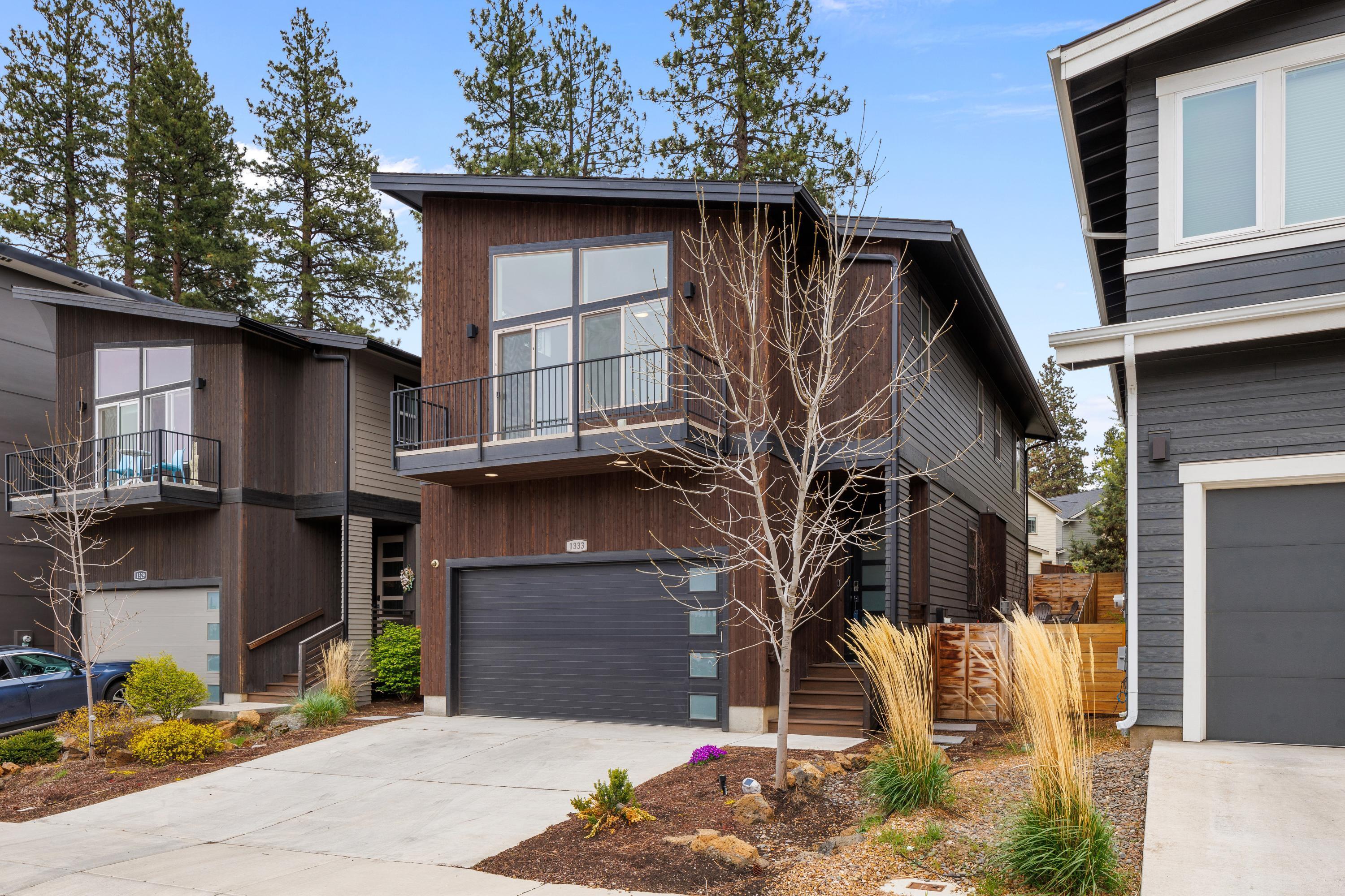 1333 SW Boardwalk Lane