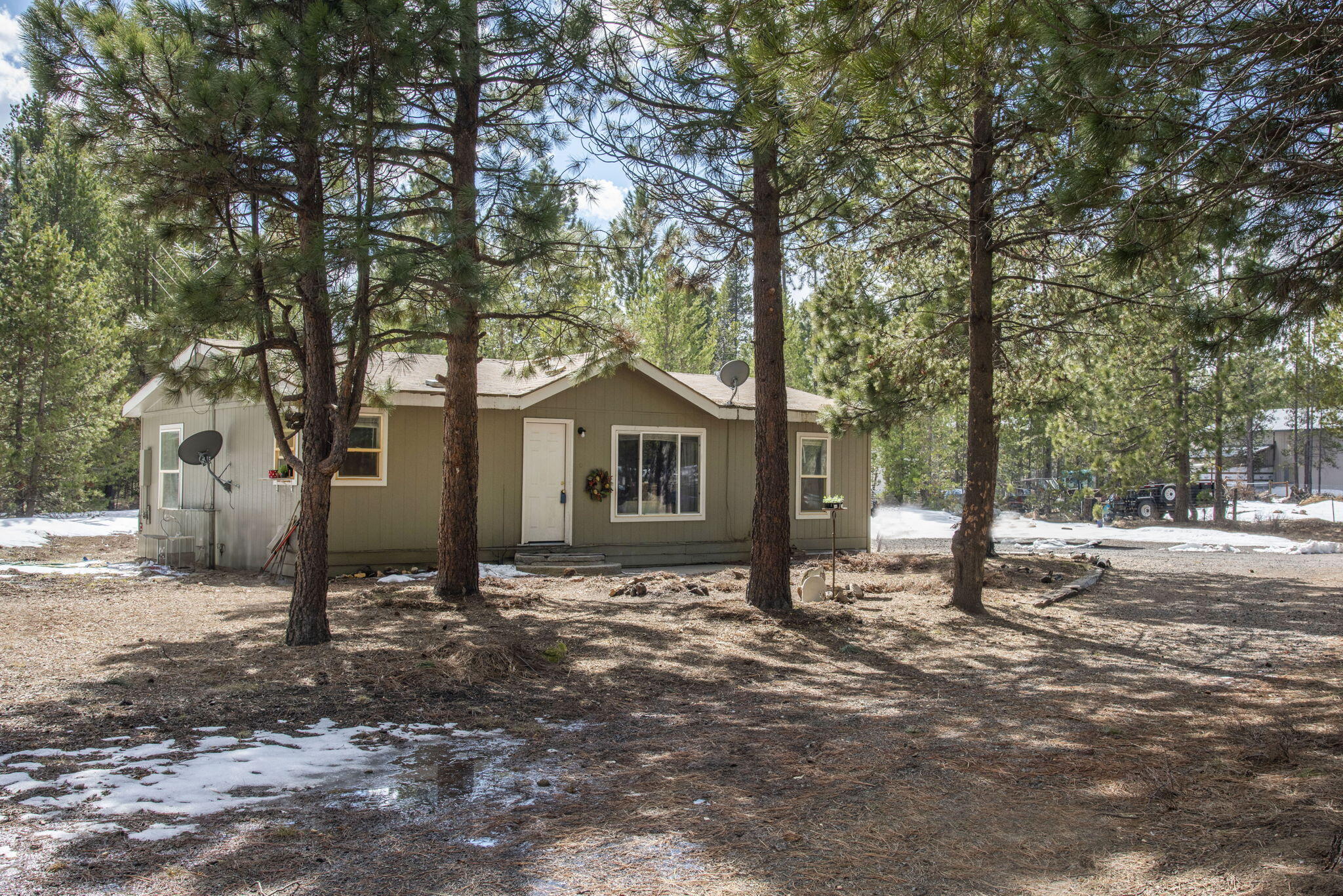 La Pine, Oregon 97739, United States, 3 Bedrooms Bedrooms, ,2 BathroomsBathrooms,Residential,Active,98354