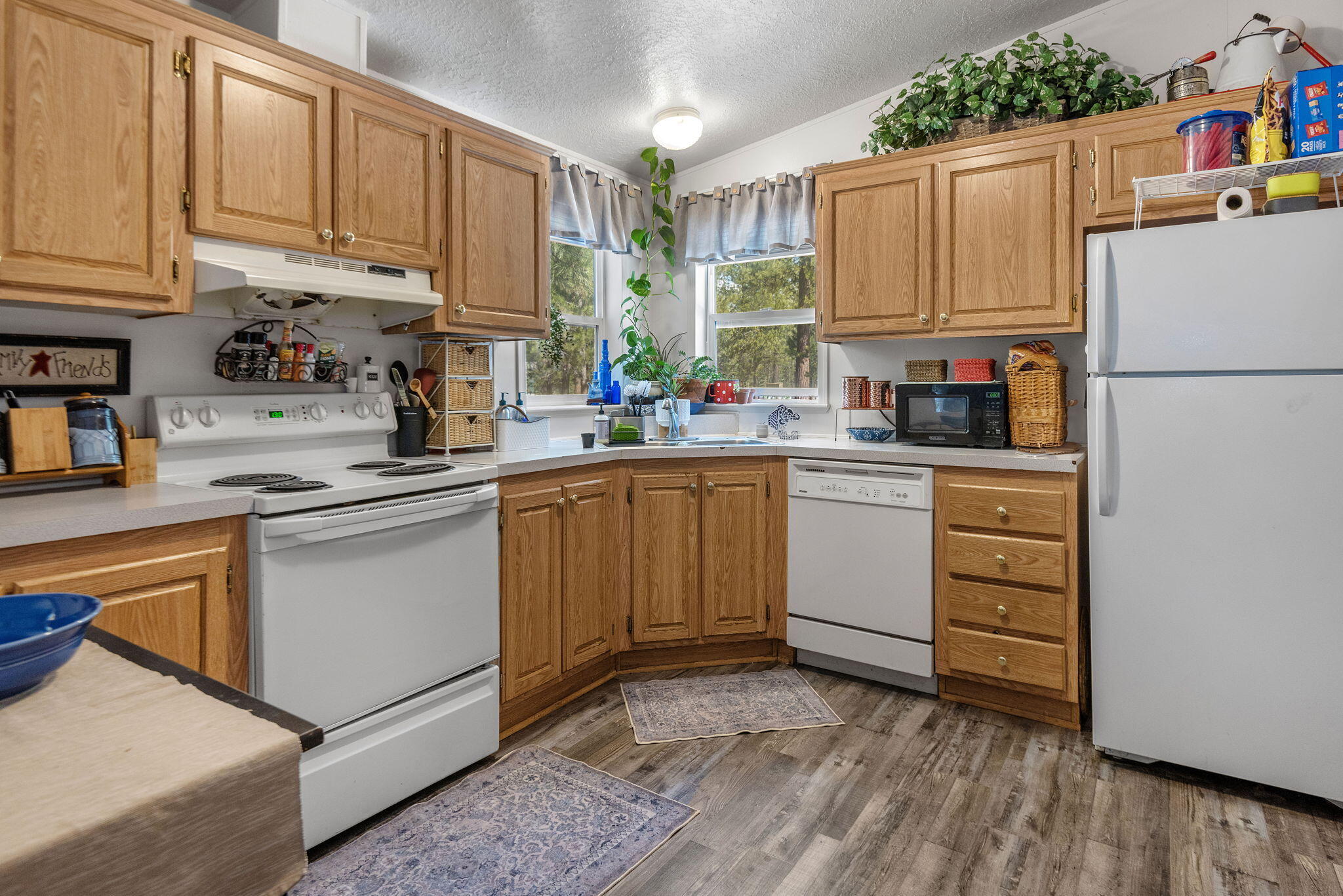 La Pine, Oregon 97739, United States, 3 Bedrooms Bedrooms, ,2 BathroomsBathrooms,Residential,Active,98354