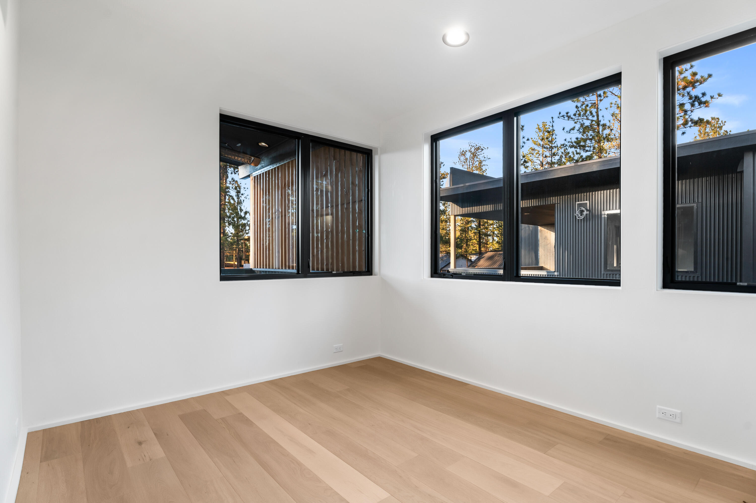 Sisters Woodlands - Residential