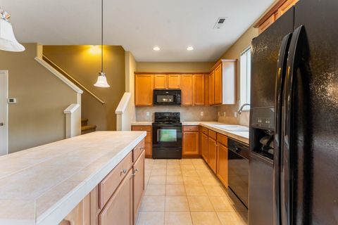 Tiny photo for 58963 Greenbrier Loop, St. Helens, OR 97051 (MLS # 220215184)