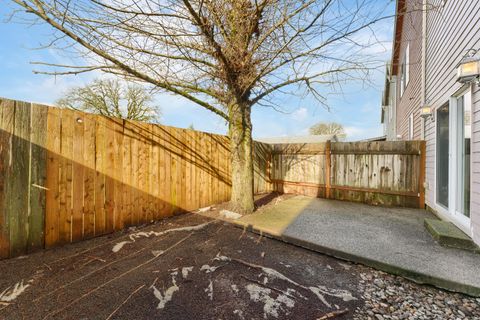 Tiny photo for 58963 Greenbrier Loop, St. Helens, OR 97051 (MLS # 220215184)