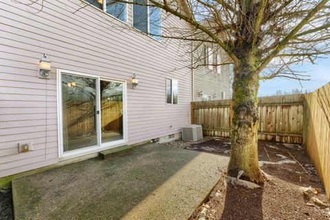 Tiny photo for 58963 Greenbrier Loop, St. Helens, OR 97051 (MLS # 220215184)