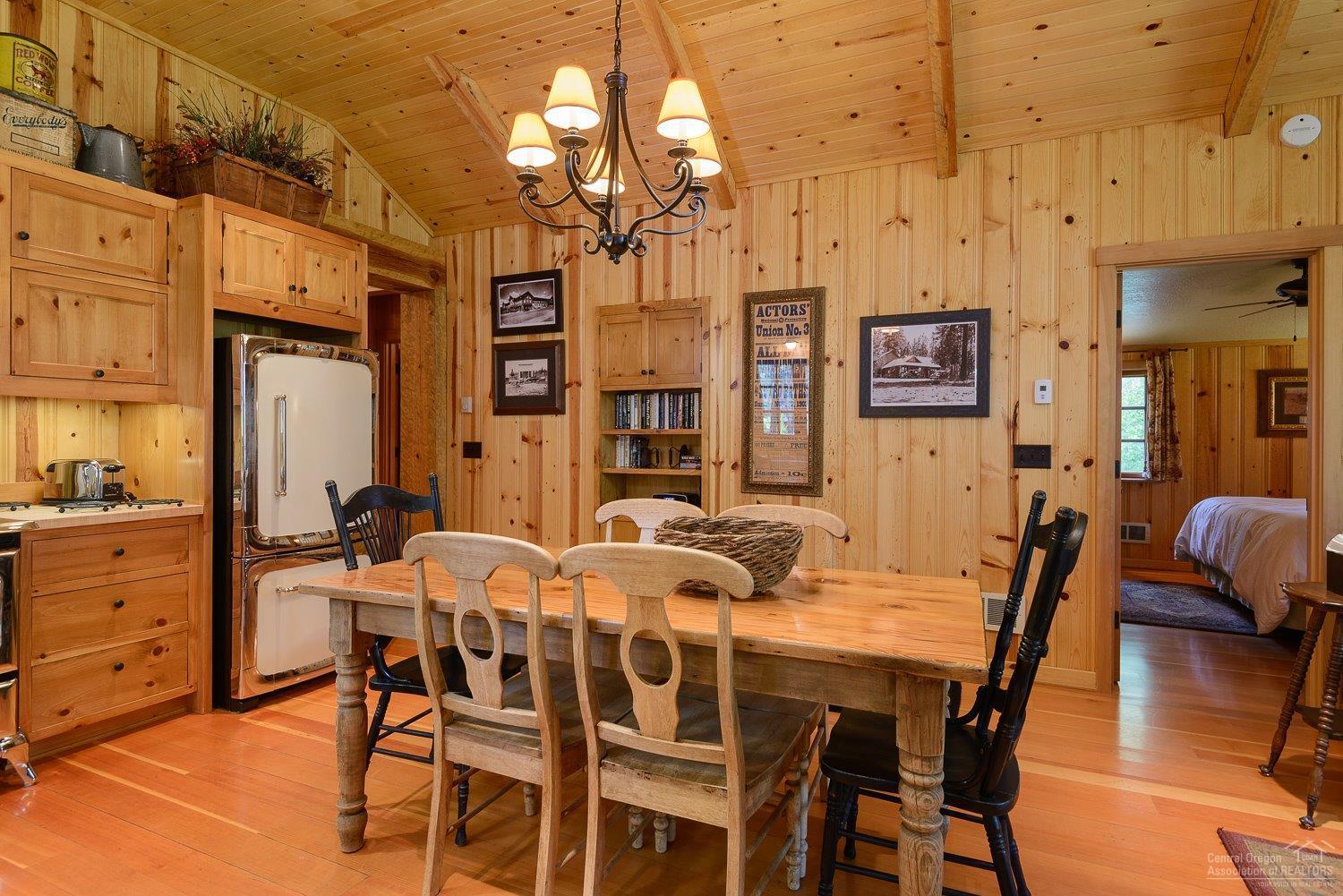 Lake Creek Lodge - Residential