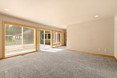 Tiny photo for 50205 Hwy 62, Chiloquin, OR 97624 (MLS # 220219354)