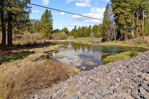 Tiny photo for 50205 Hwy 62, Chiloquin, OR 97624 (MLS # 220219354)
