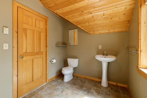 Tiny photo for 50205 Hwy 62, Chiloquin, OR 97624 (MLS # 220219354)