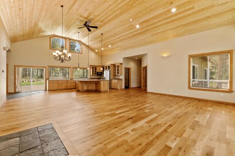 Tiny photo for 50205 Hwy 62, Chiloquin, OR 97624 (MLS # 220219354)