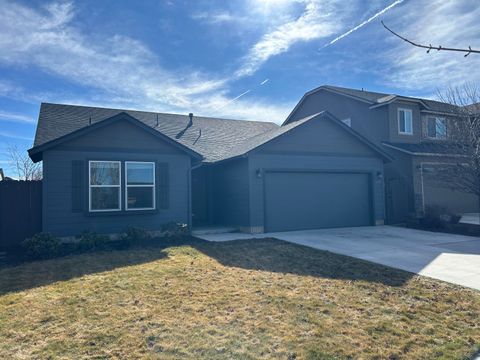 2412 NW Ivy Avenue Redmond OR 97756