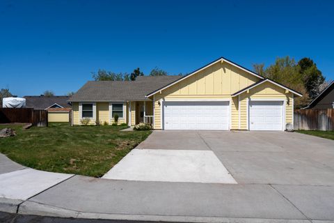 2035 NW Nickernut Court Redmond OR 97756