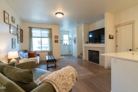 Tiny photo for 2524 NE Purcell Boulevard, Bend, OR 97701 (MLS # 220223085)