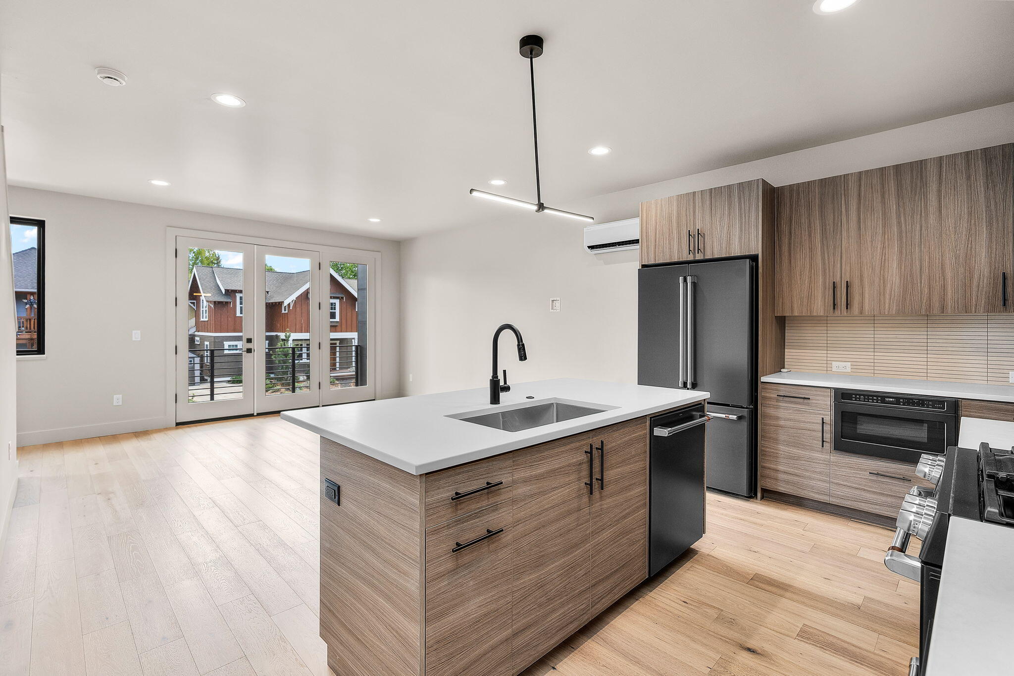 26 NW McCann Avenue UNIT 2