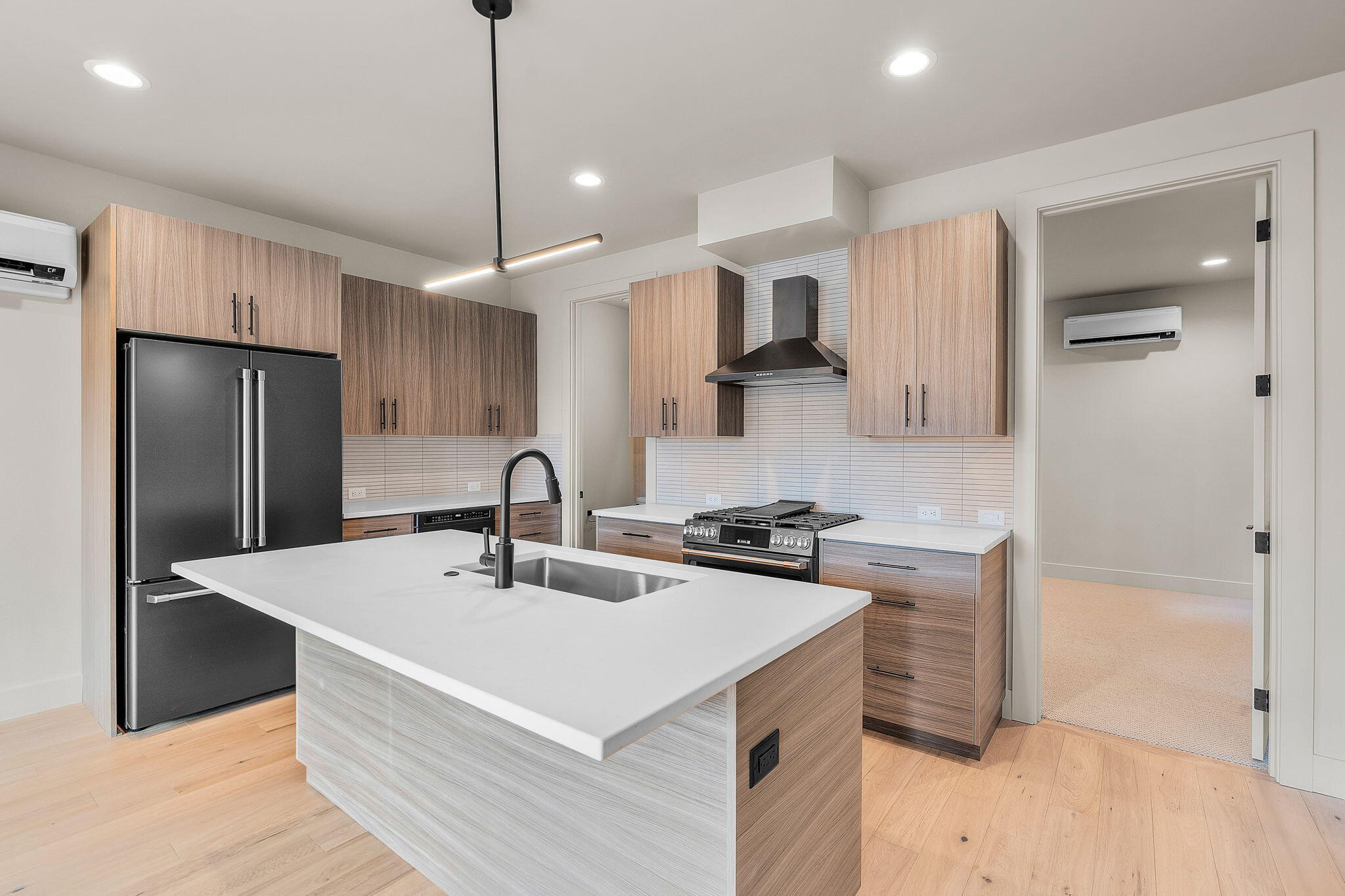 26 NW McCann Avenue UNIT 2