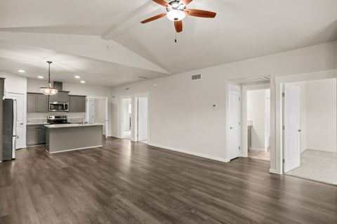 Tiny photo for 199 Mellecker Way, Medford, OR 97501 (MLS # 220211685)