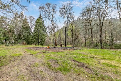Tiny photo for 159 Bloom Road, Wolf Creek, OR 97497 (MLS # 220217831)