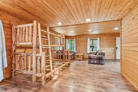 Tiny photo for 159 Bloom Road, Wolf Creek, OR 97497 (MLS # 220217831)