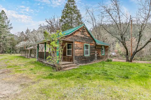 Tiny photo for 159 Bloom Road, Wolf Creek, OR 97497 (MLS # 220217831)
