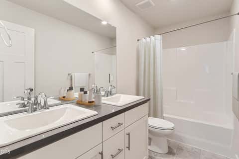 Tiny photo for 20667 Town Dr Dr, Bend, OR 97701 (MLS # 220226737)